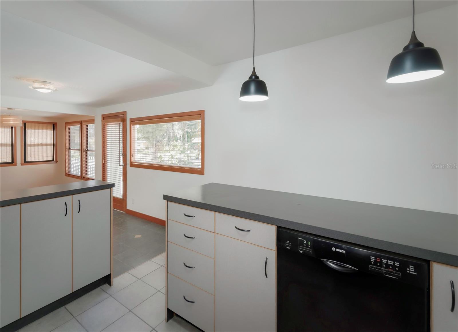 1420 ALHAMBRA WAY S, ST PETERSBURG, FL, 33705