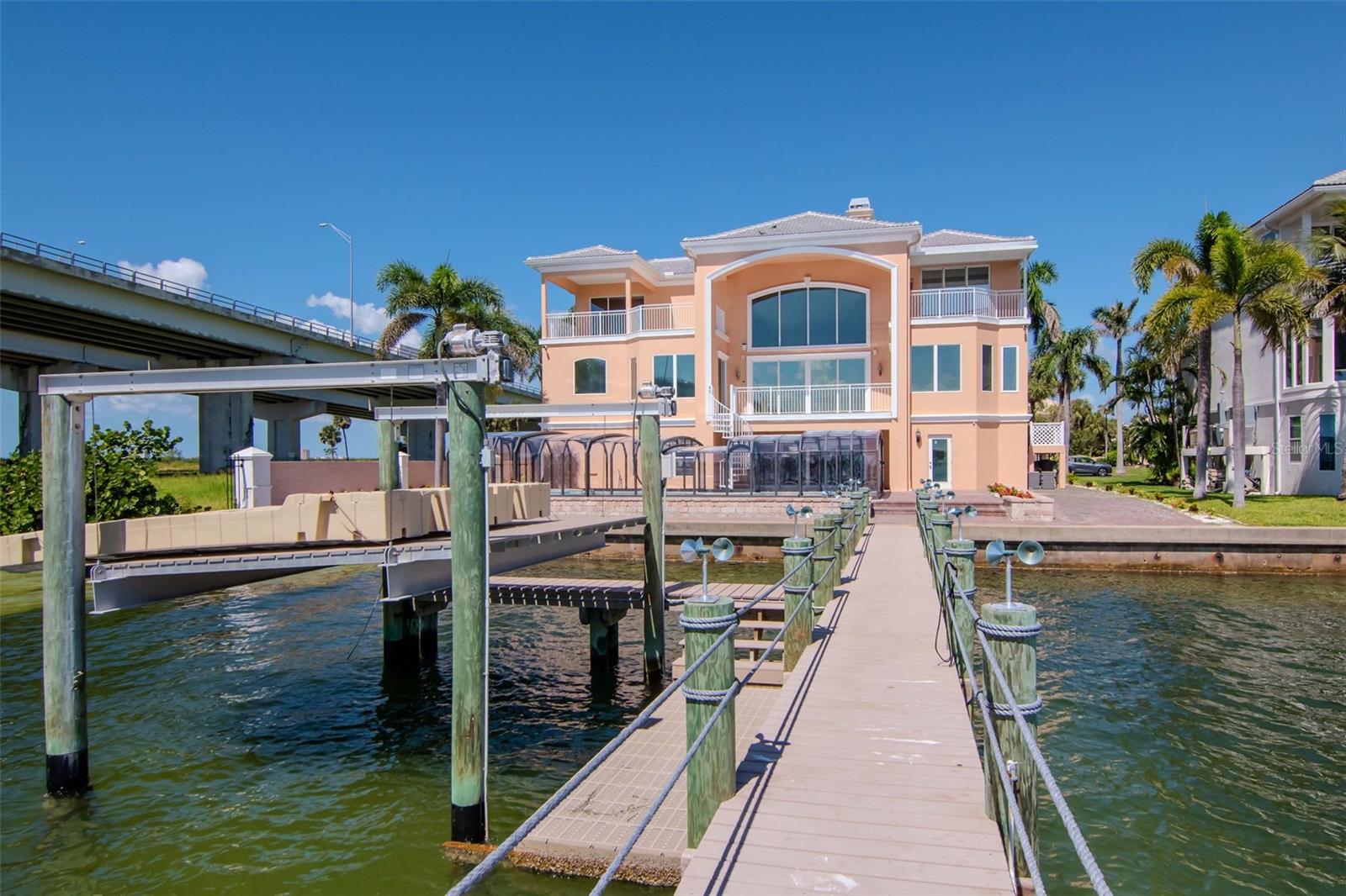 7680 PARADISE POINTE CIR S, ST PETERSBURG, FL, 33711