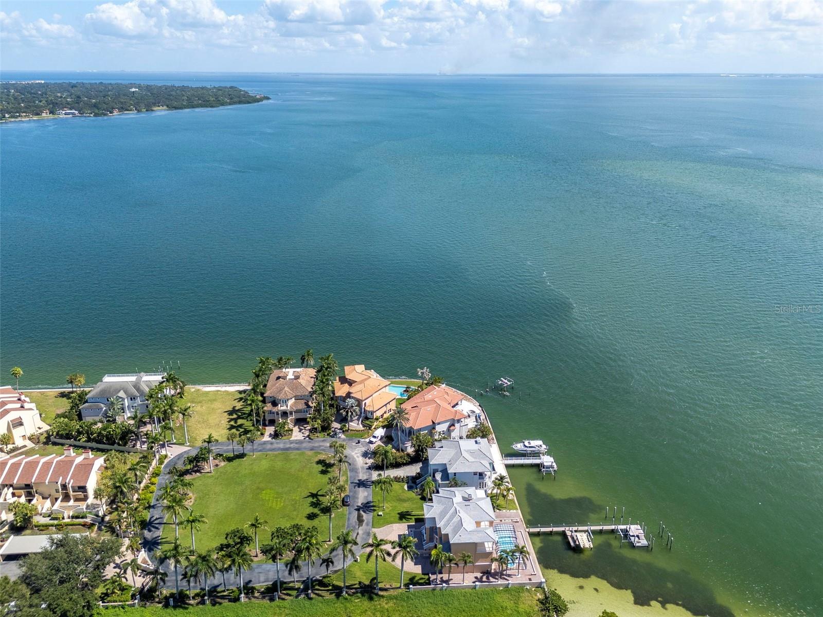 7680 PARADISE POINTE CIR S, ST PETERSBURG, FL, 33711