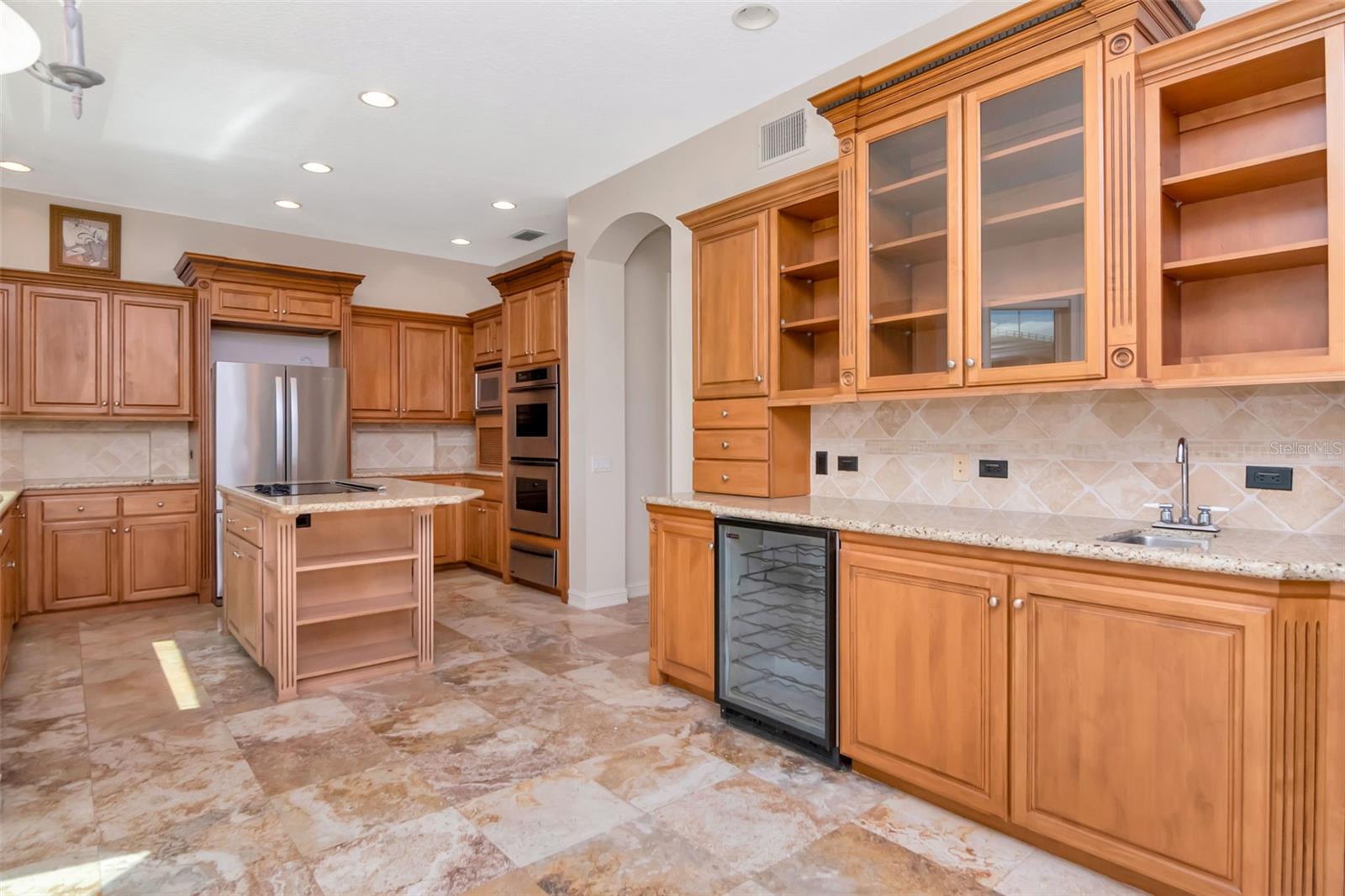 7680 PARADISE POINTE CIR S, ST PETERSBURG, FL, 33711