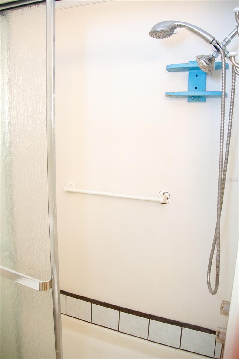 TB8449289 Property Photo