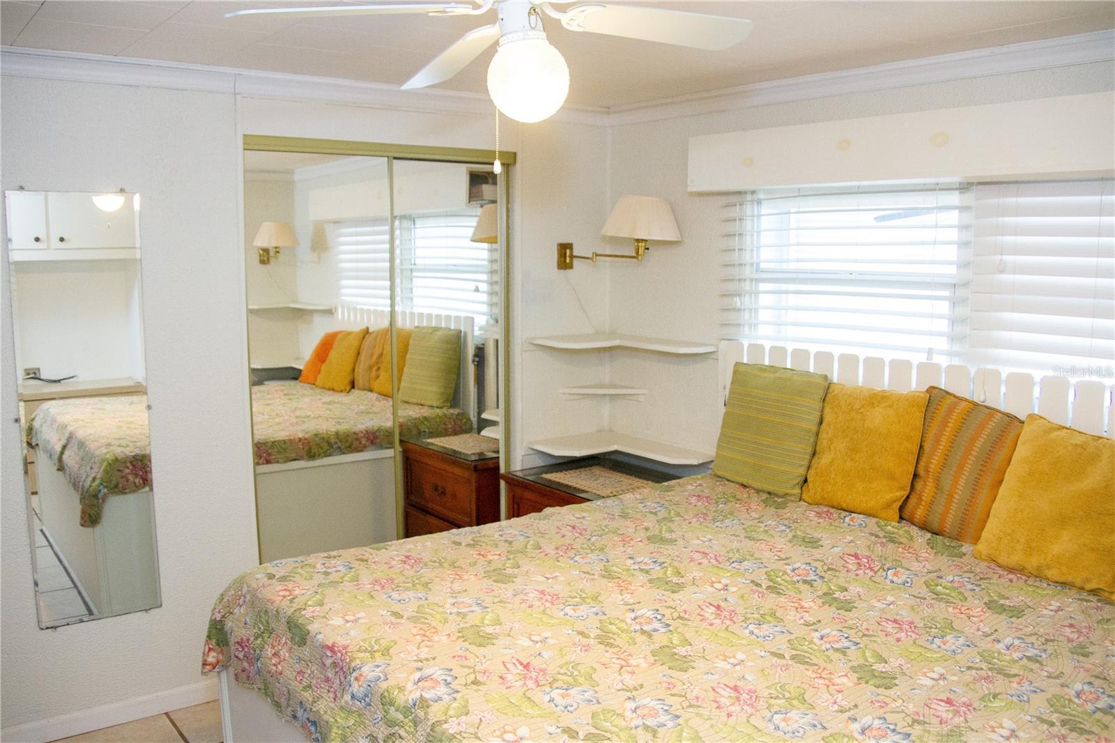 TB8449289 Property Photo