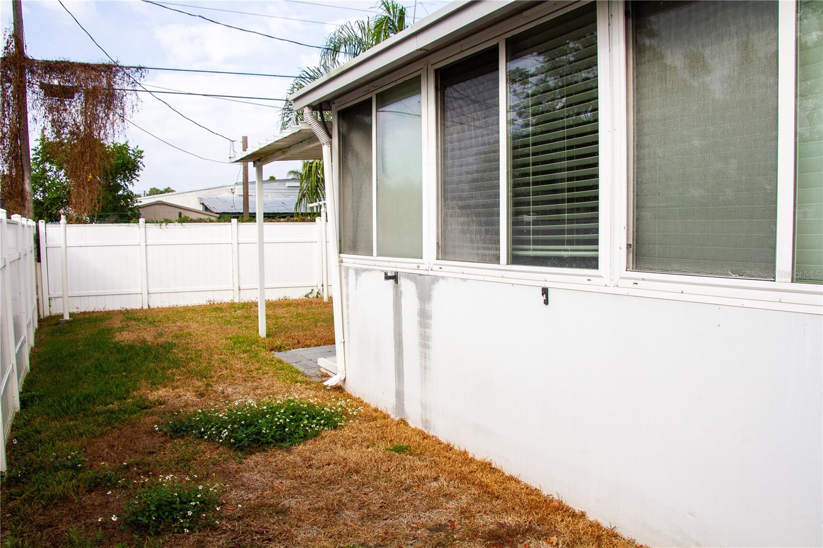 TB8449289 Property Photo