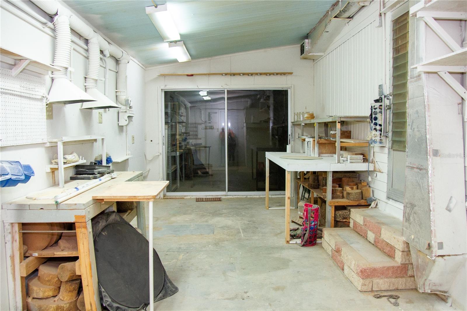 TB8449289 Property Photo