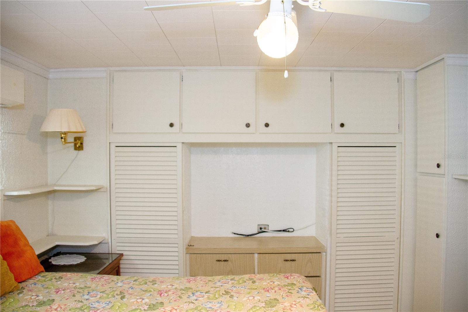 TB8449289 Property Photo