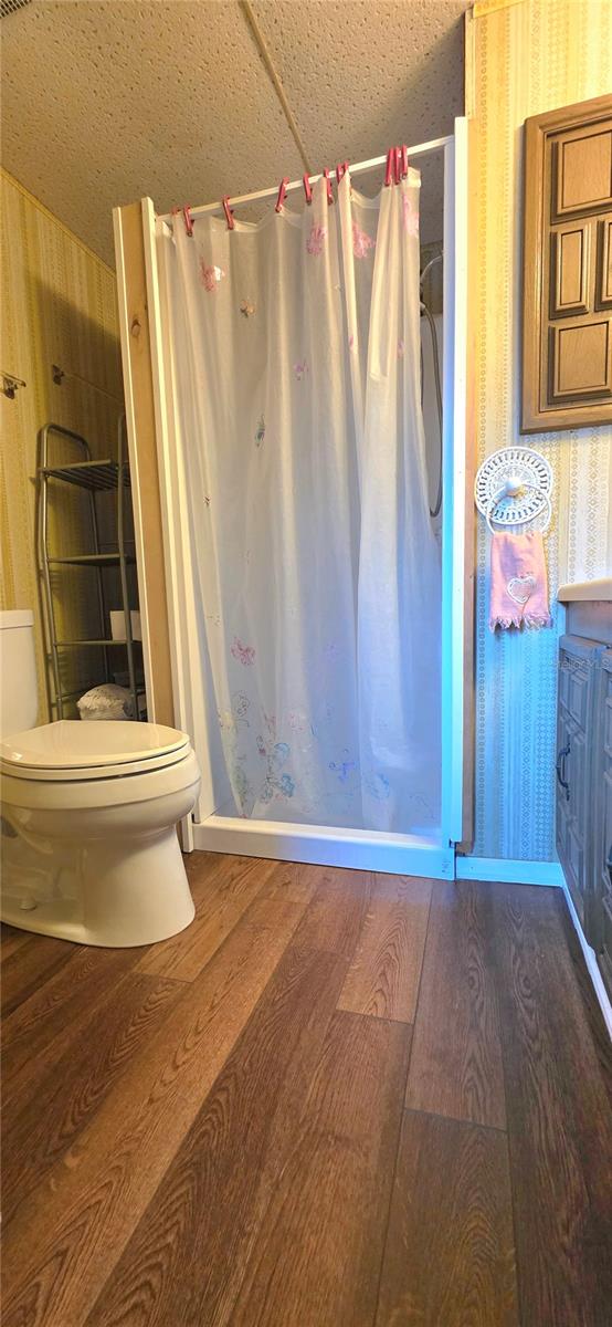 TB8449299 Property Photo