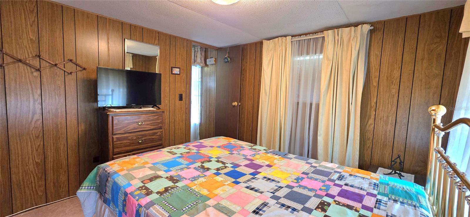 TB8449299 Property Photo