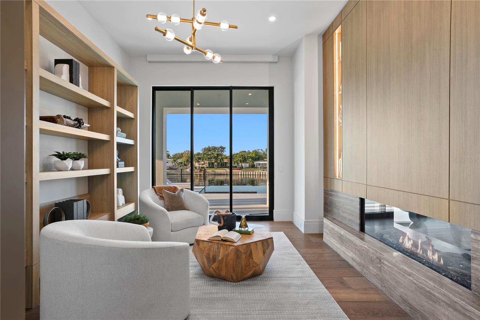 TB8449312 Property Photo