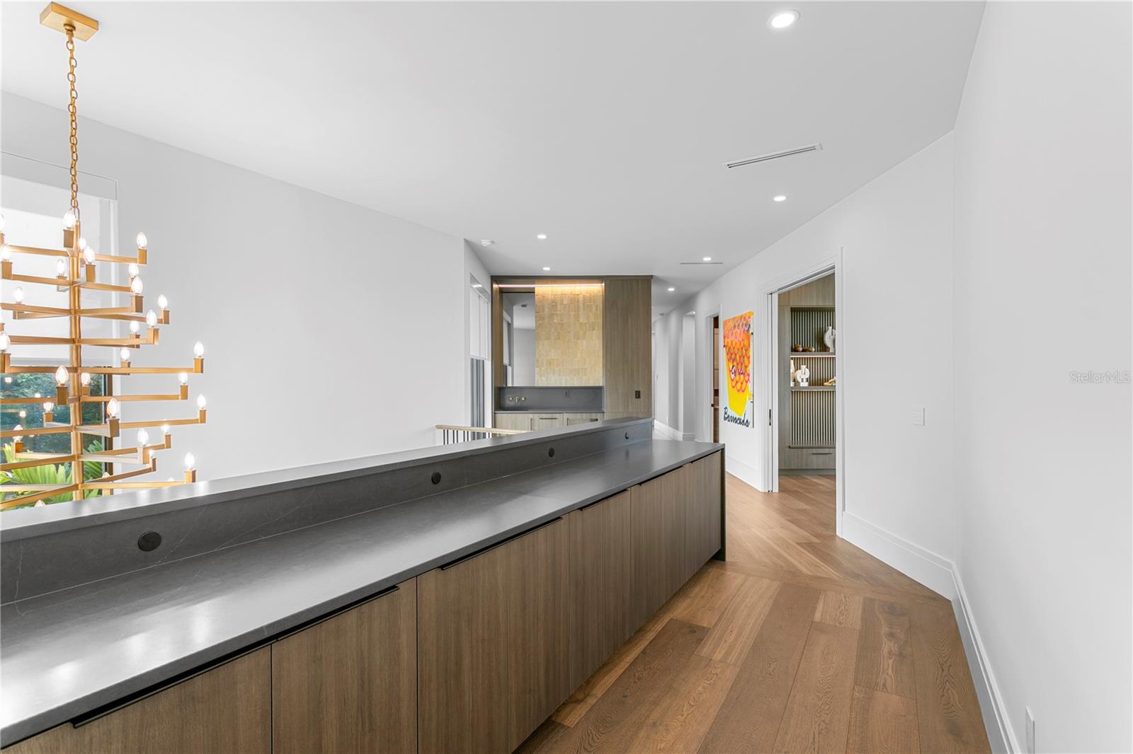 TB8449312 Property Photo