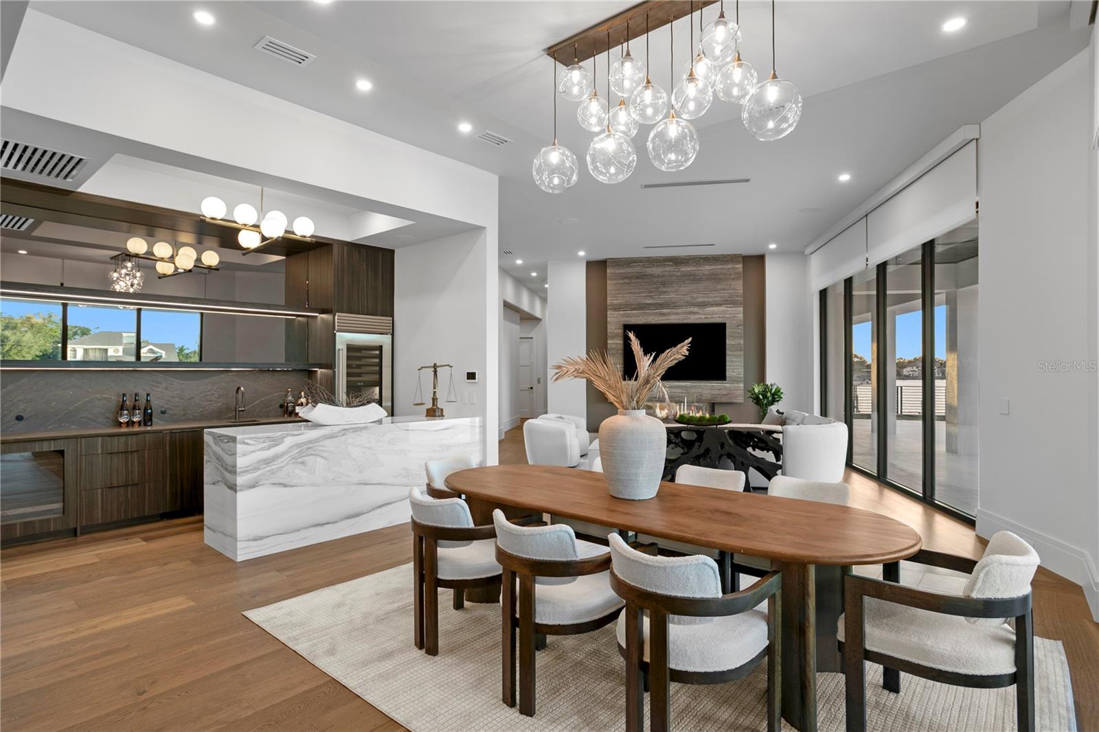 TB8449312 Property Photo