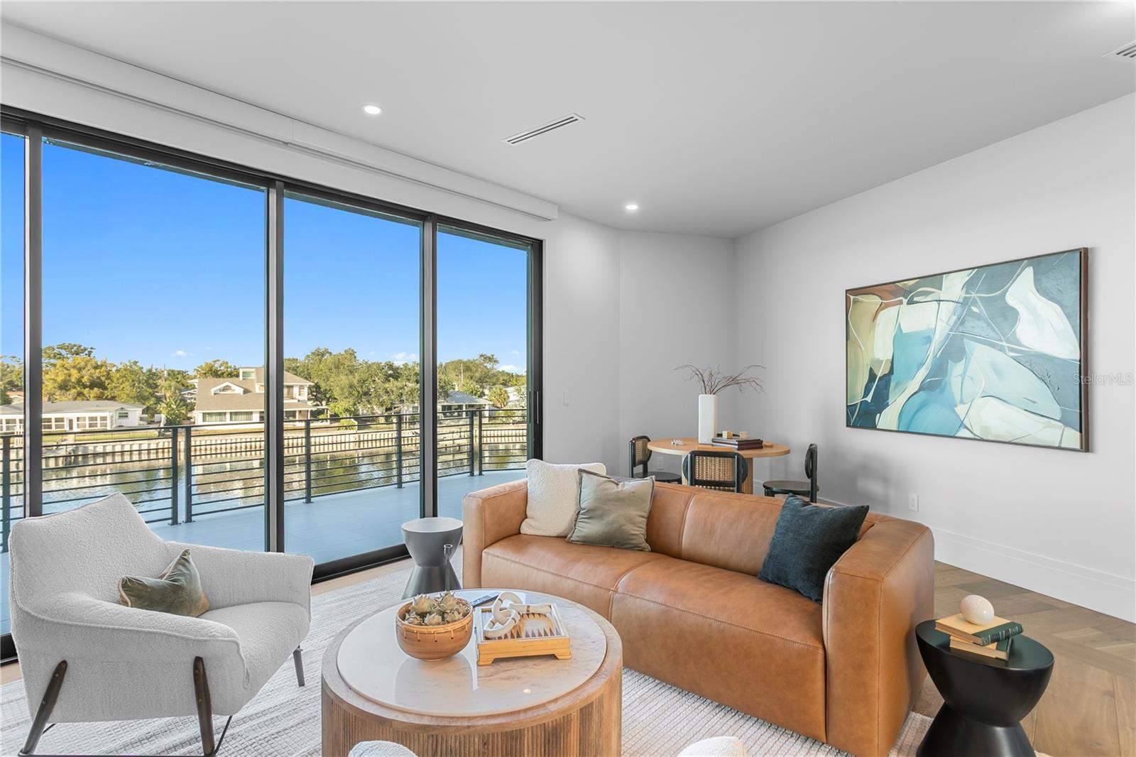 TB8449312 Property Photo