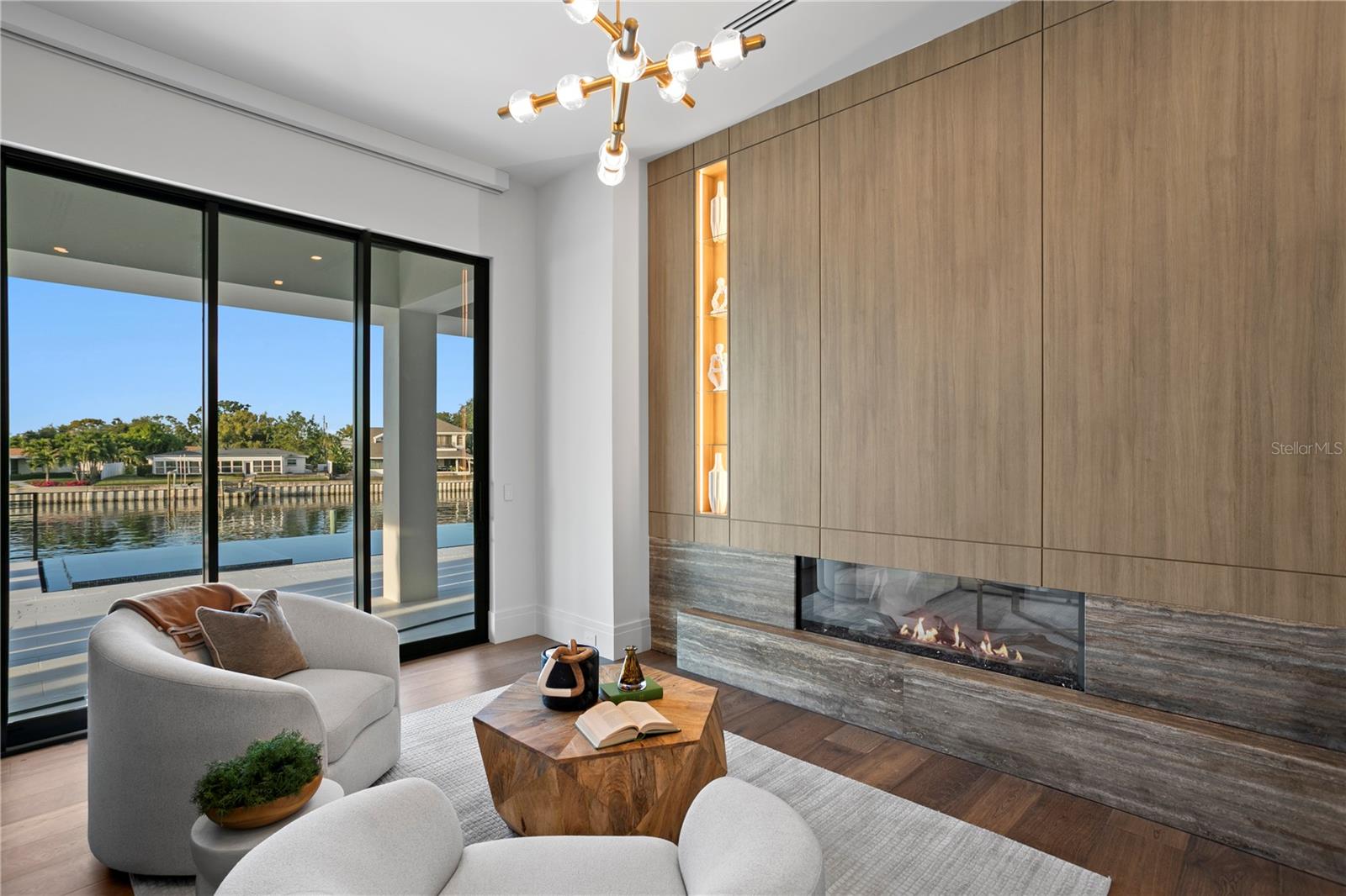 TB8449312 Property Photo