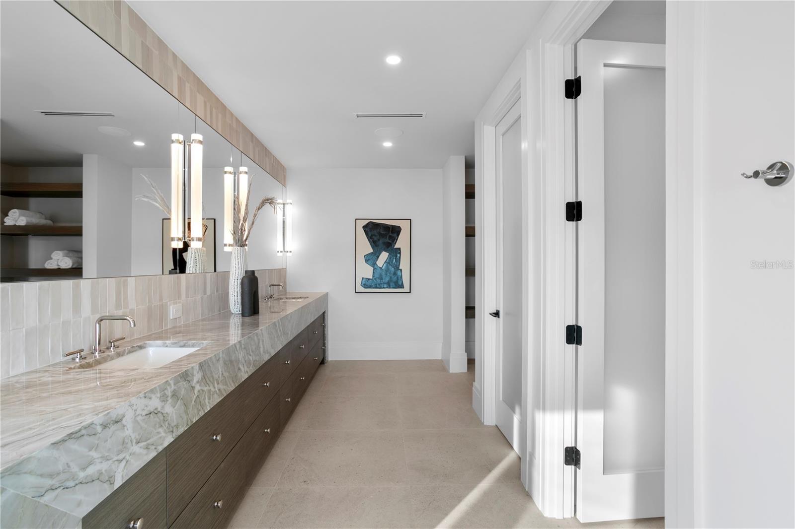 TB8449312 Property Photo