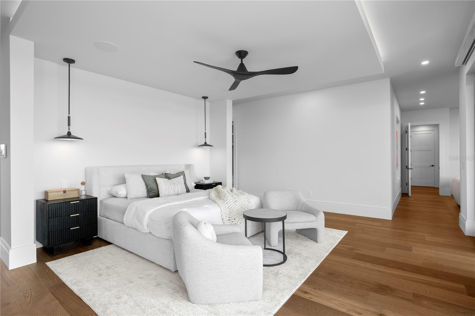 TB8449312 Property Photo