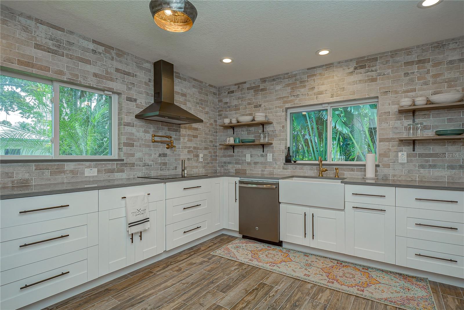 115 BUENA VISTA DR S, DUNEDIN, FL, 34698