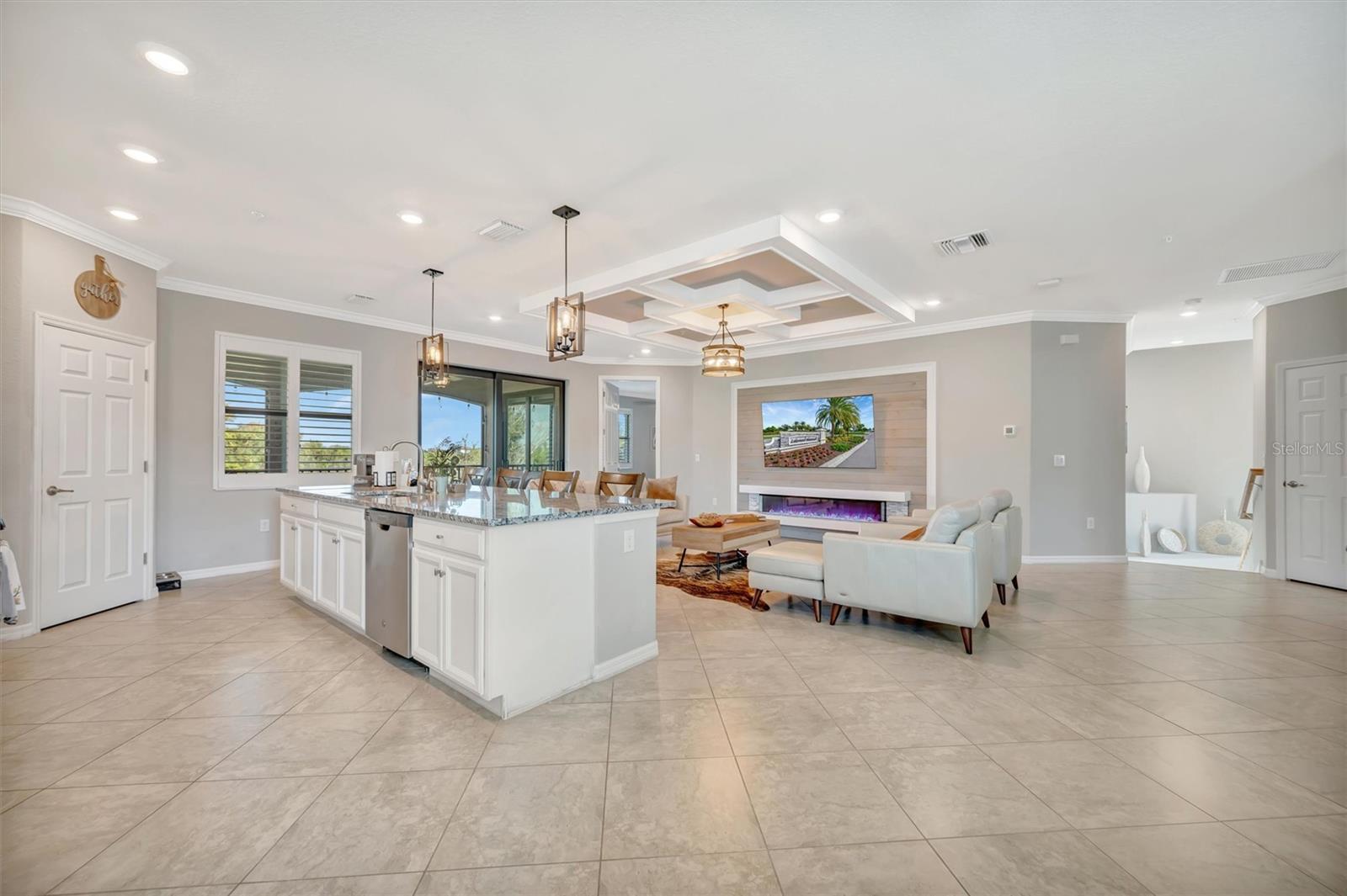 17637 GAWTHROP DR #102, BRADENTON, FL, 34211