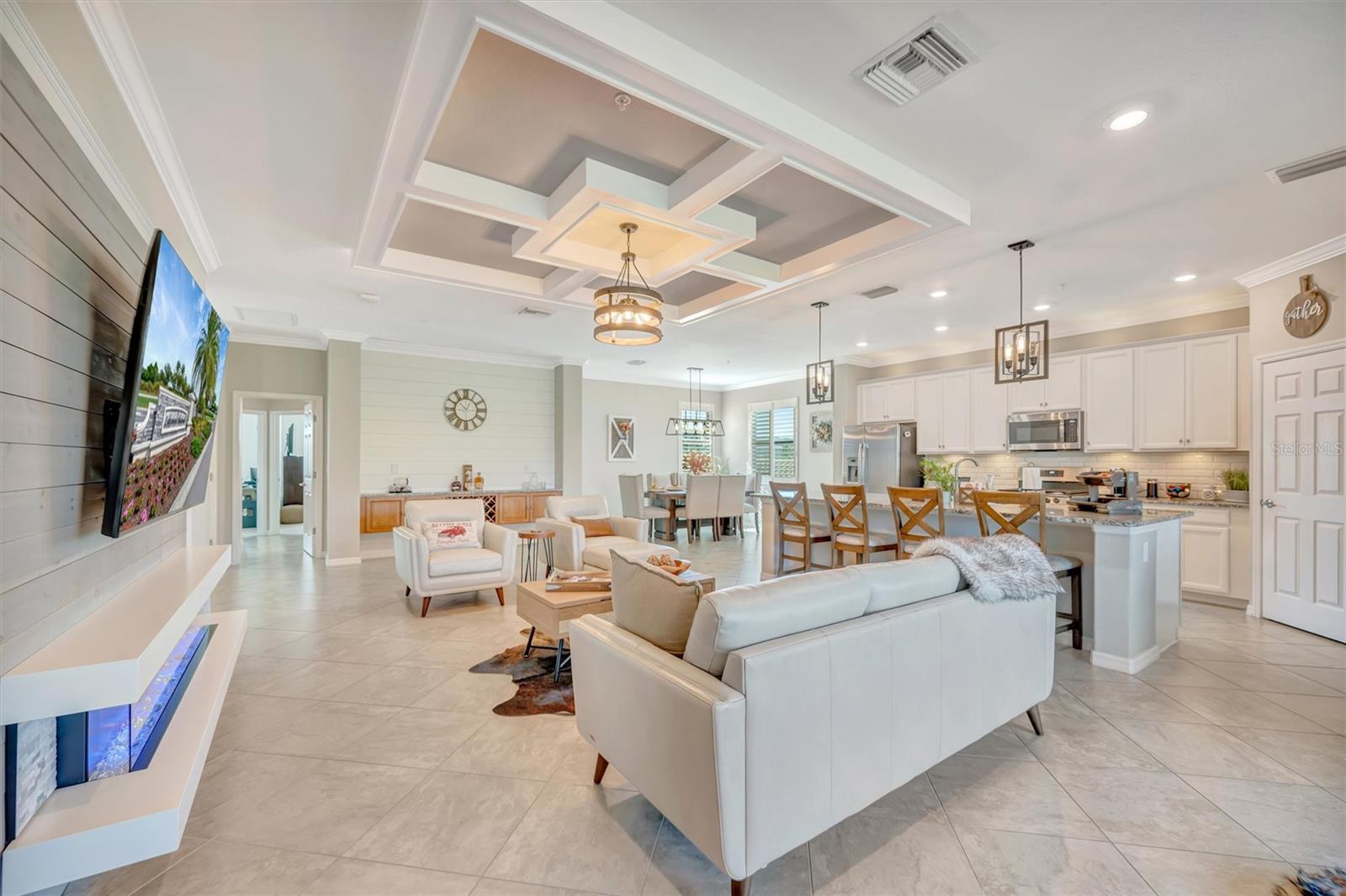 17637 GAWTHROP DR #102, BRADENTON, FL, 34211