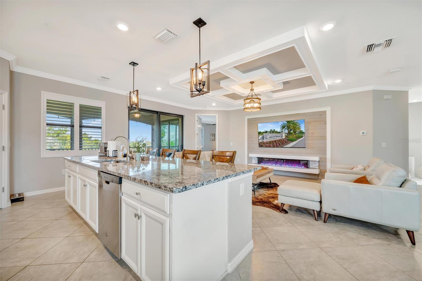 17637 GAWTHROP DR #102, BRADENTON, FL, 34211