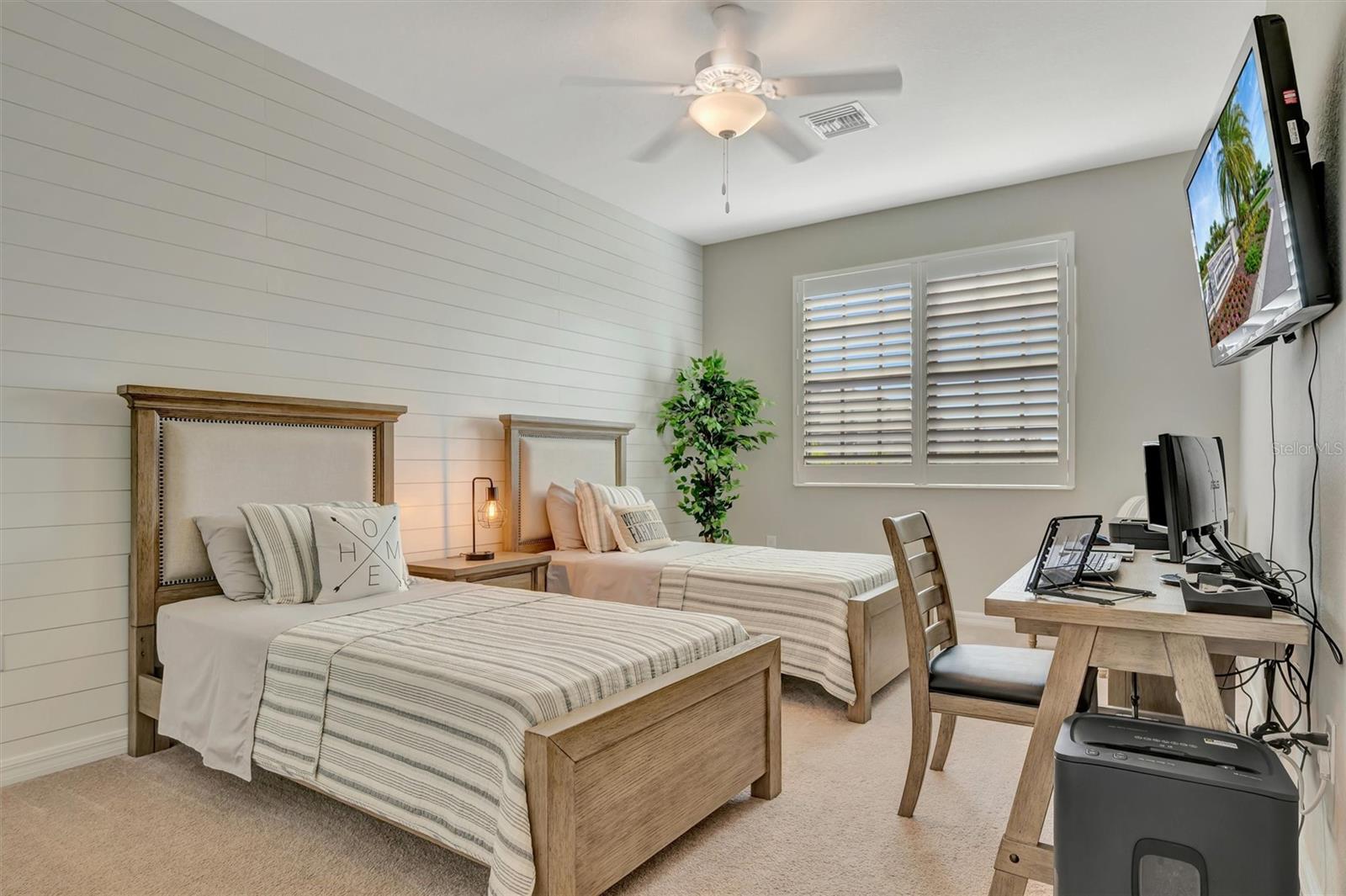 17637 GAWTHROP DR #102, BRADENTON, FL, 34211