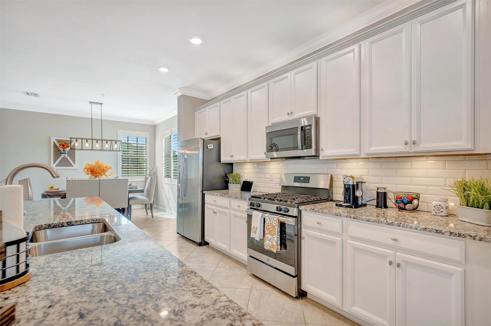 17637 GAWTHROP DR #102, BRADENTON, FL, 34211