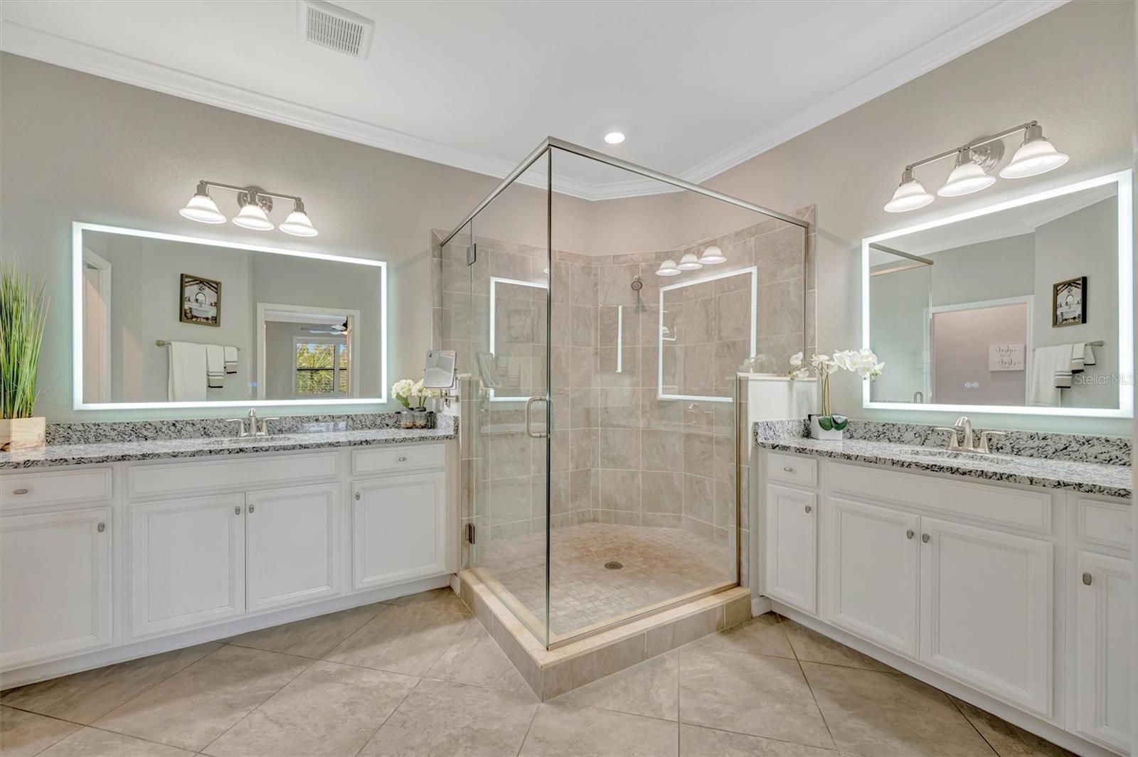 17637 GAWTHROP DR #102, BRADENTON, FL, 34211