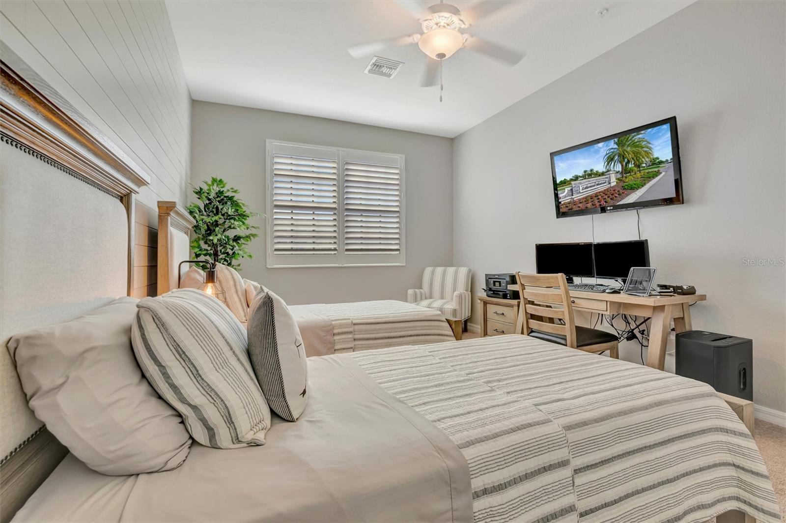 17637 GAWTHROP DR #102, BRADENTON, FL, 34211