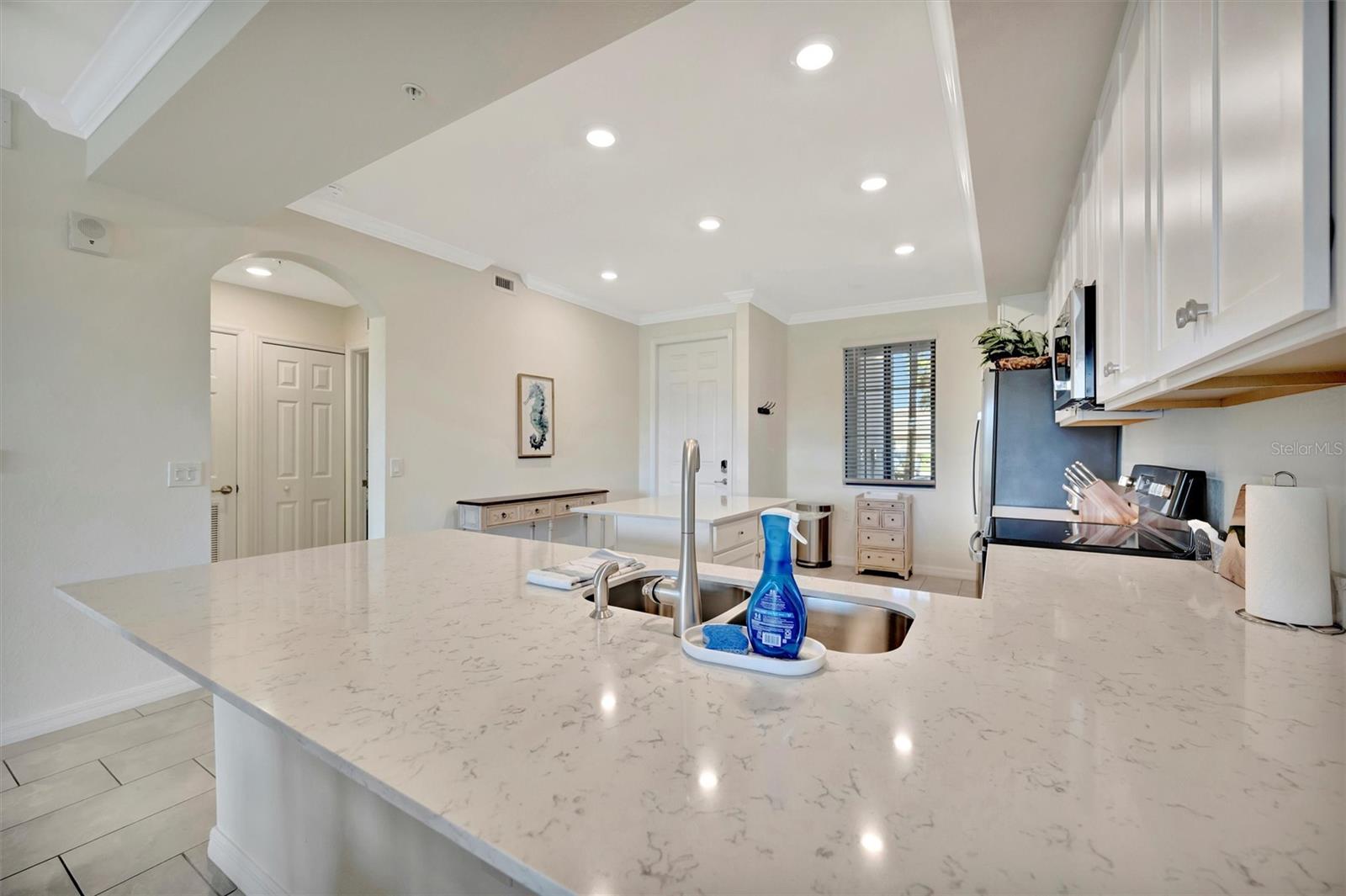 17810 GAWTHROP DR #104, BRADENTON, FL, 34211