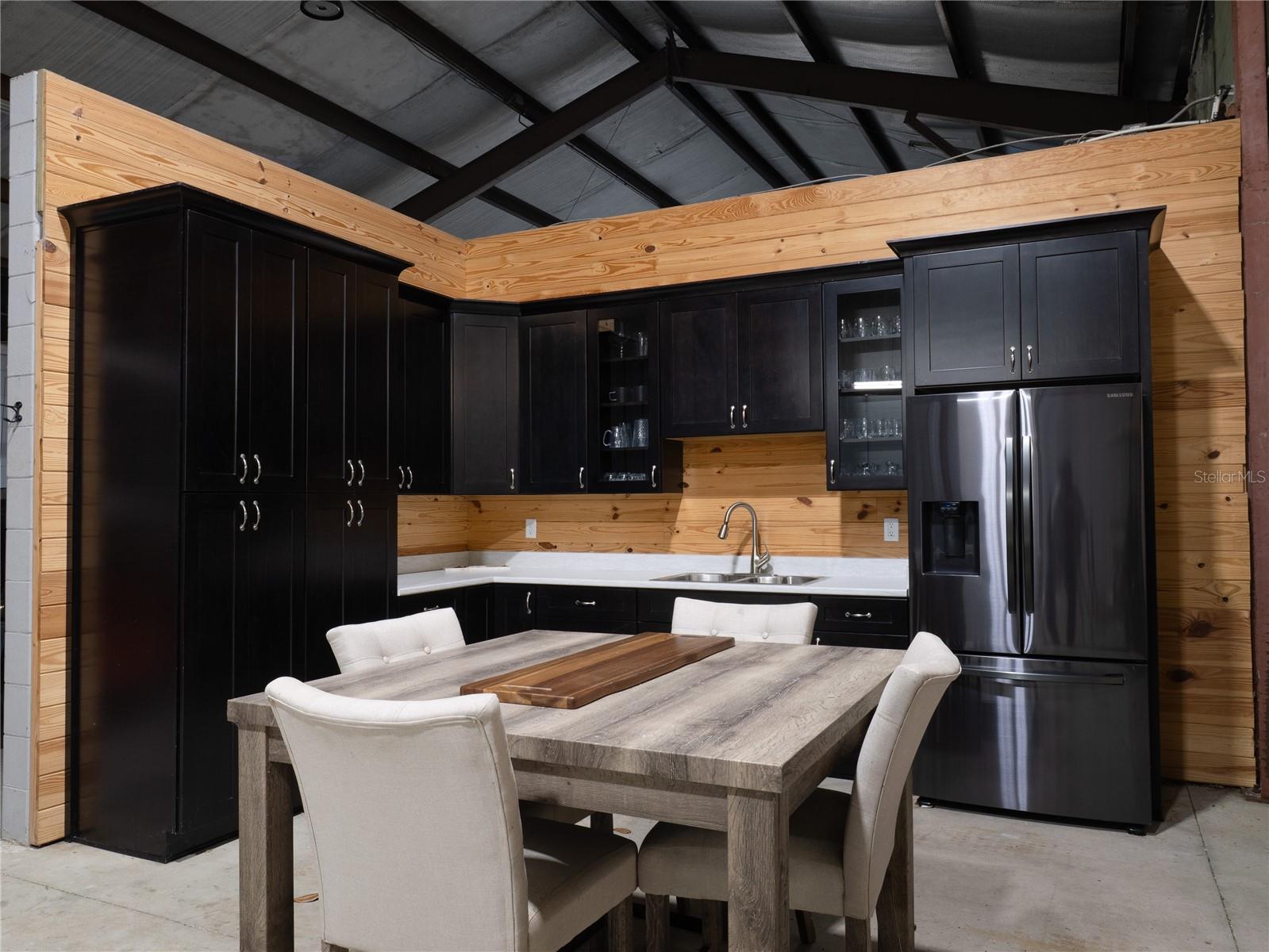 OM713766 Property Photo