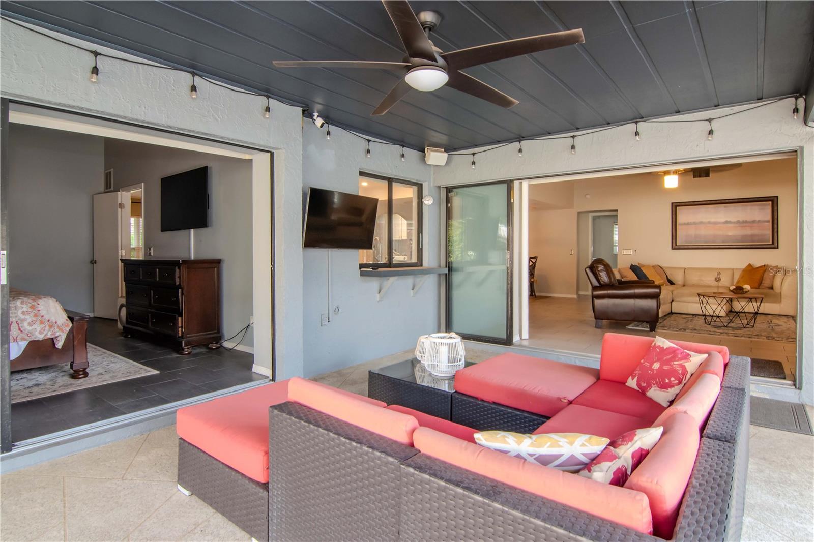 2634 GREEN VALLEY ST, VALRICO, FL, 33596