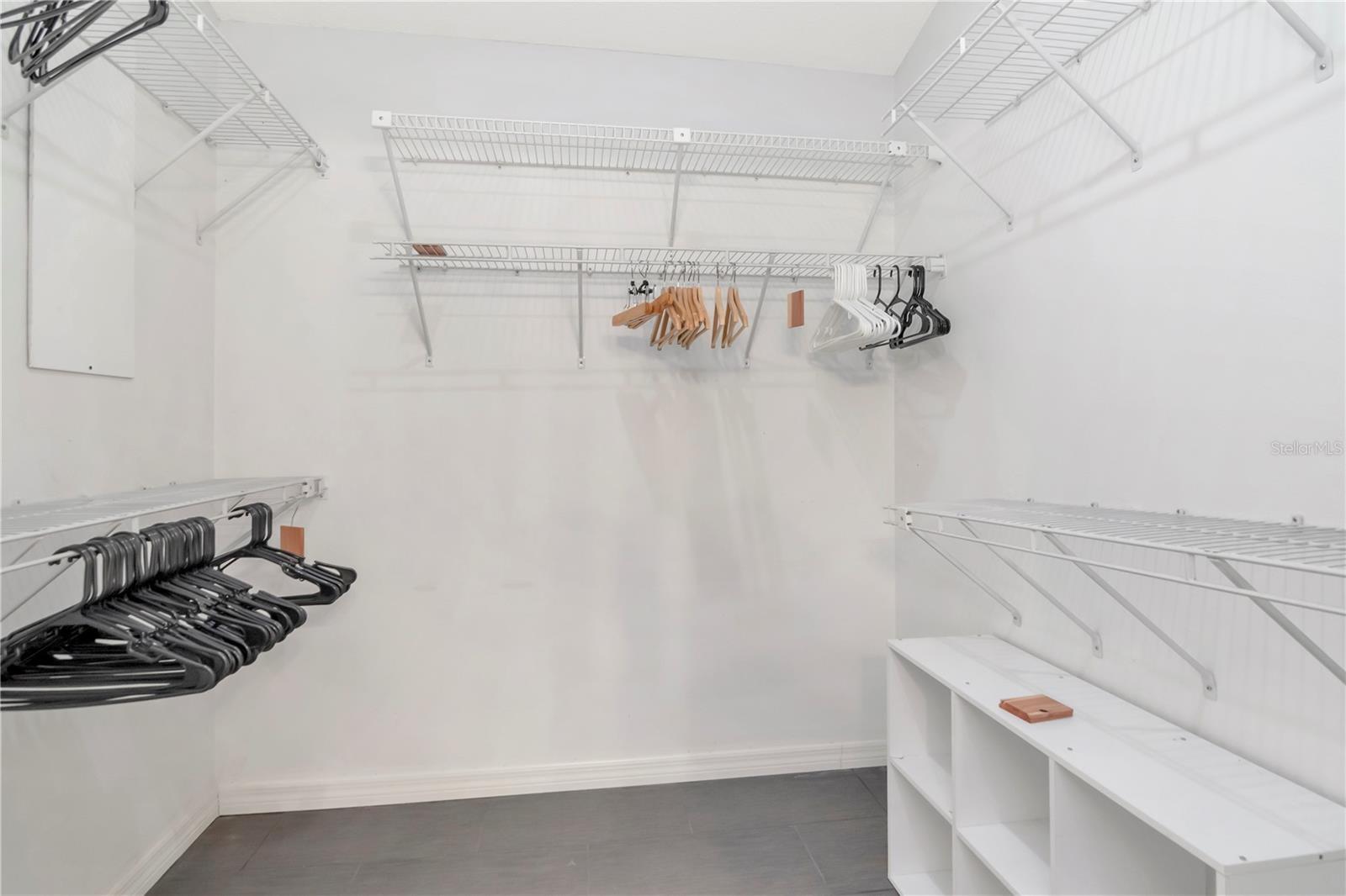 2634 GREEN VALLEY ST, VALRICO, FL, 33596