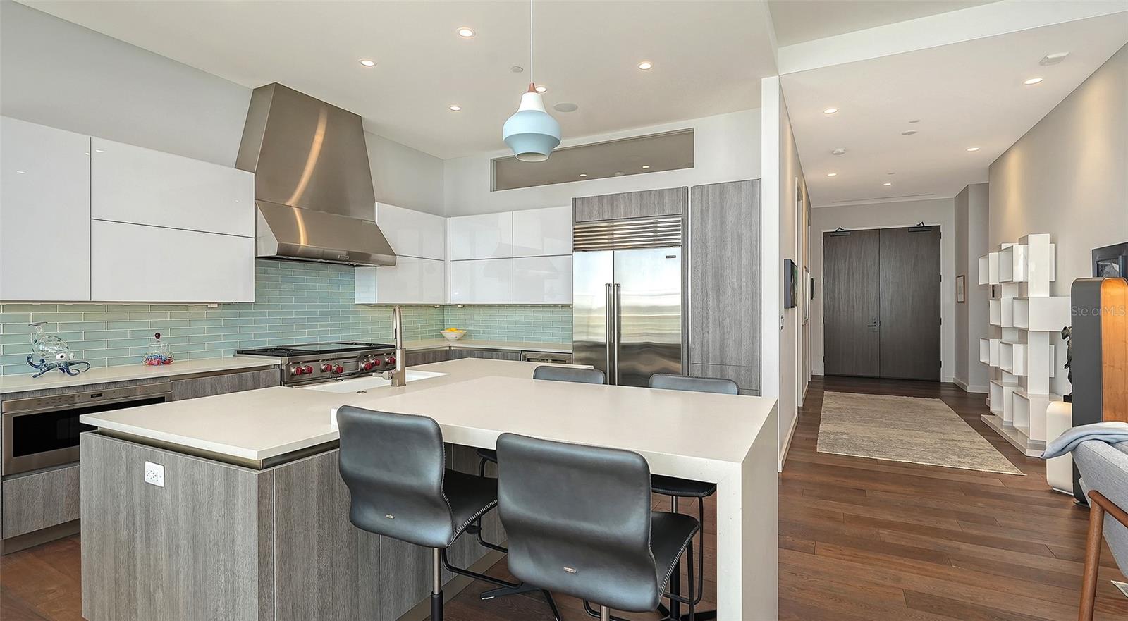 300 S PINEAPPLE AVE #902, SARASOTA, FL, 34236