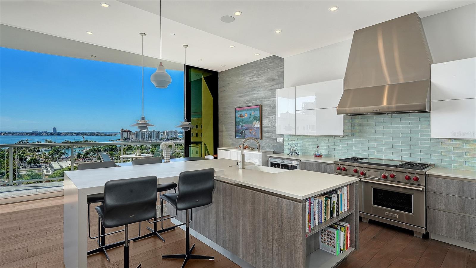 300 S PINEAPPLE AVE #902, SARASOTA, FL, 34236