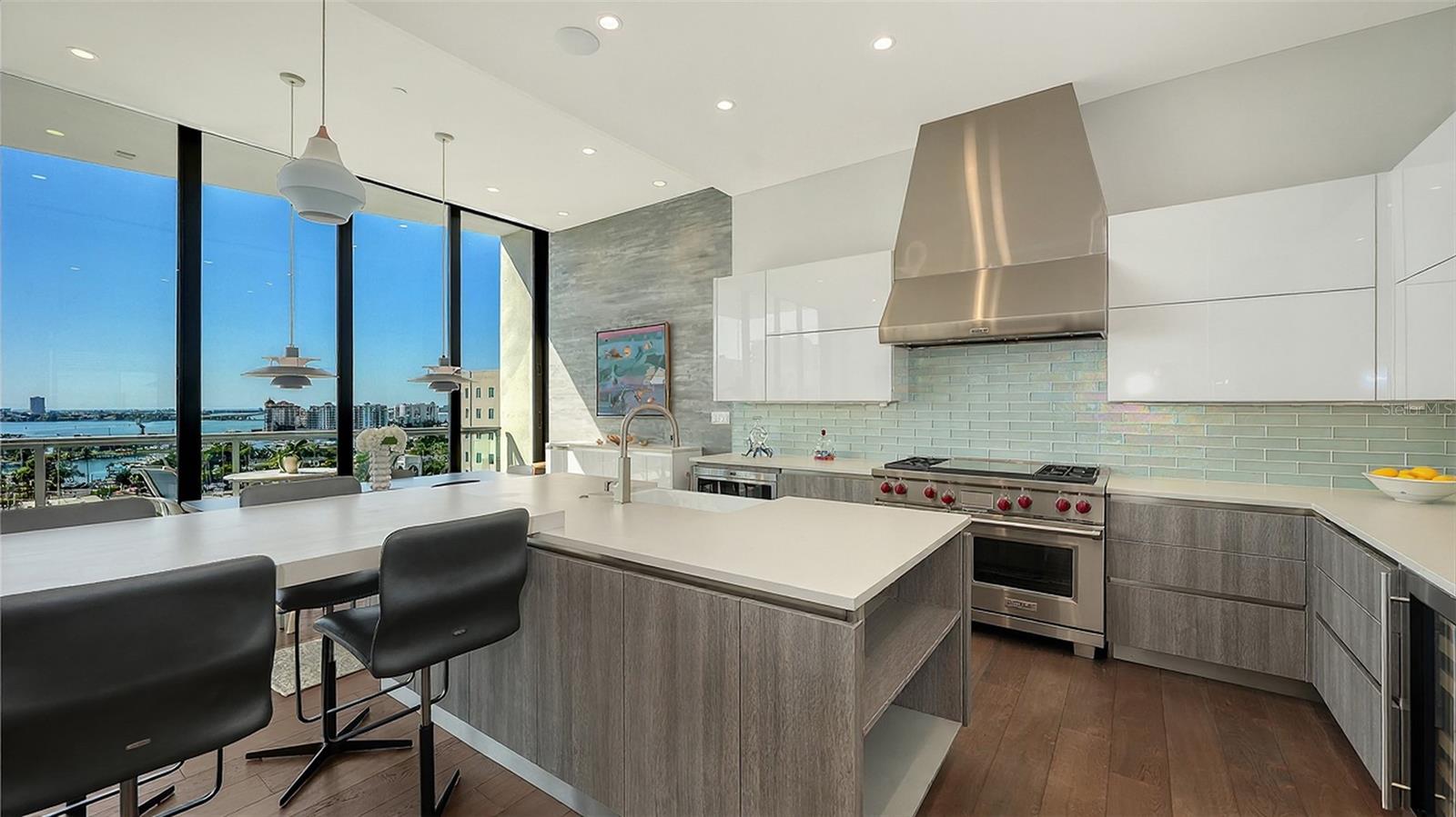 300 S PINEAPPLE AVE #902, SARASOTA, FL, 34236