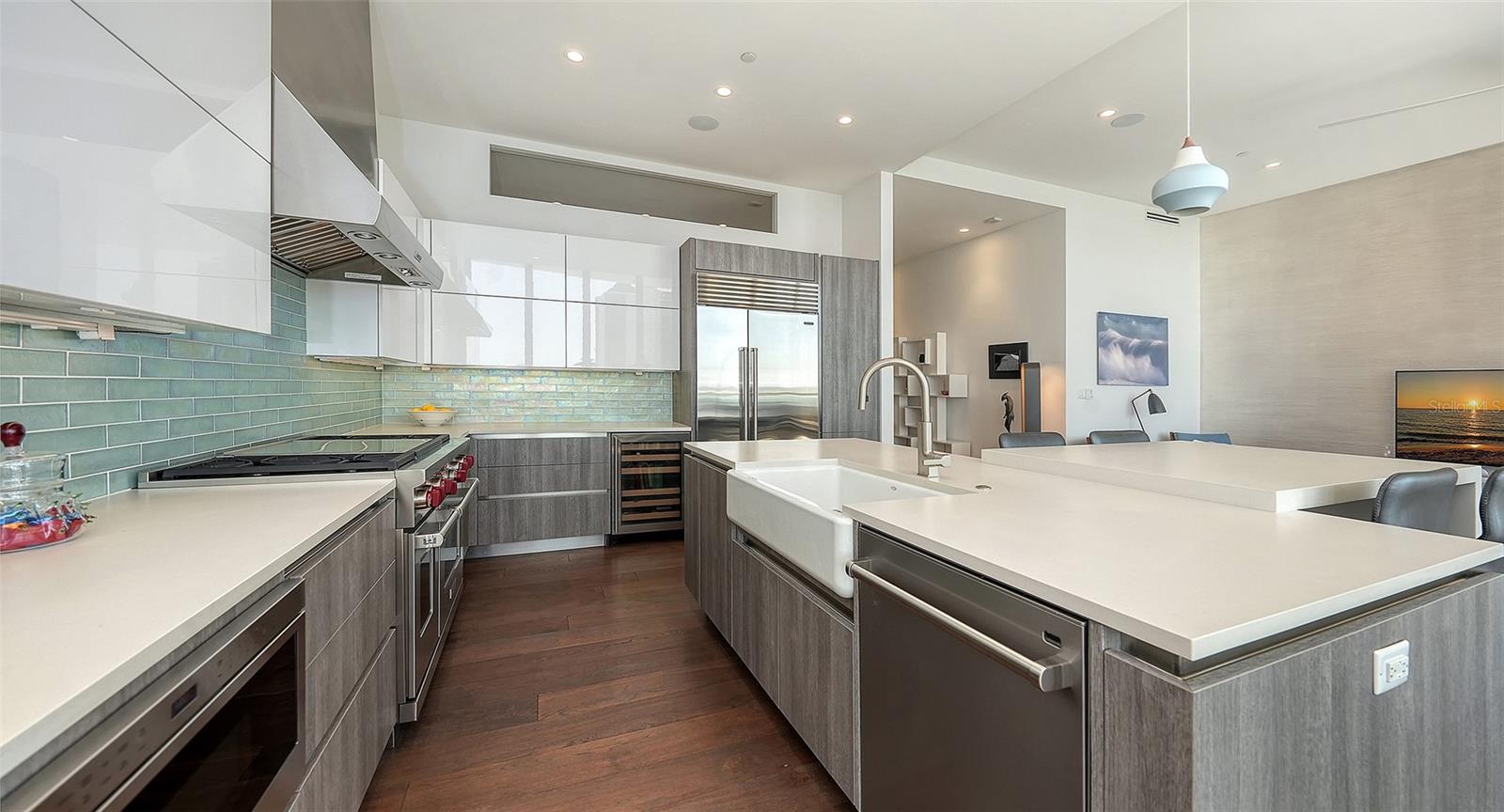 300 S PINEAPPLE AVE #902, SARASOTA, FL, 34236