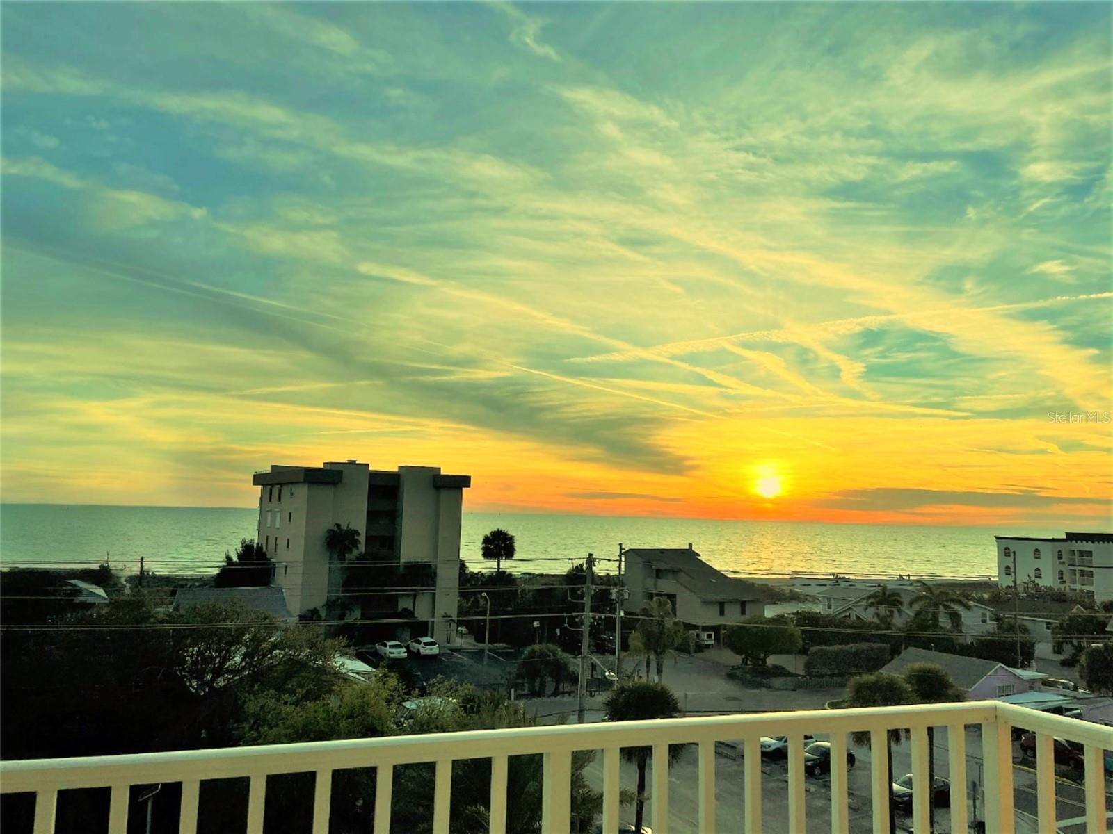 13101 GULF BLVD #1506, MADEIRA BEACH, FL, 33708