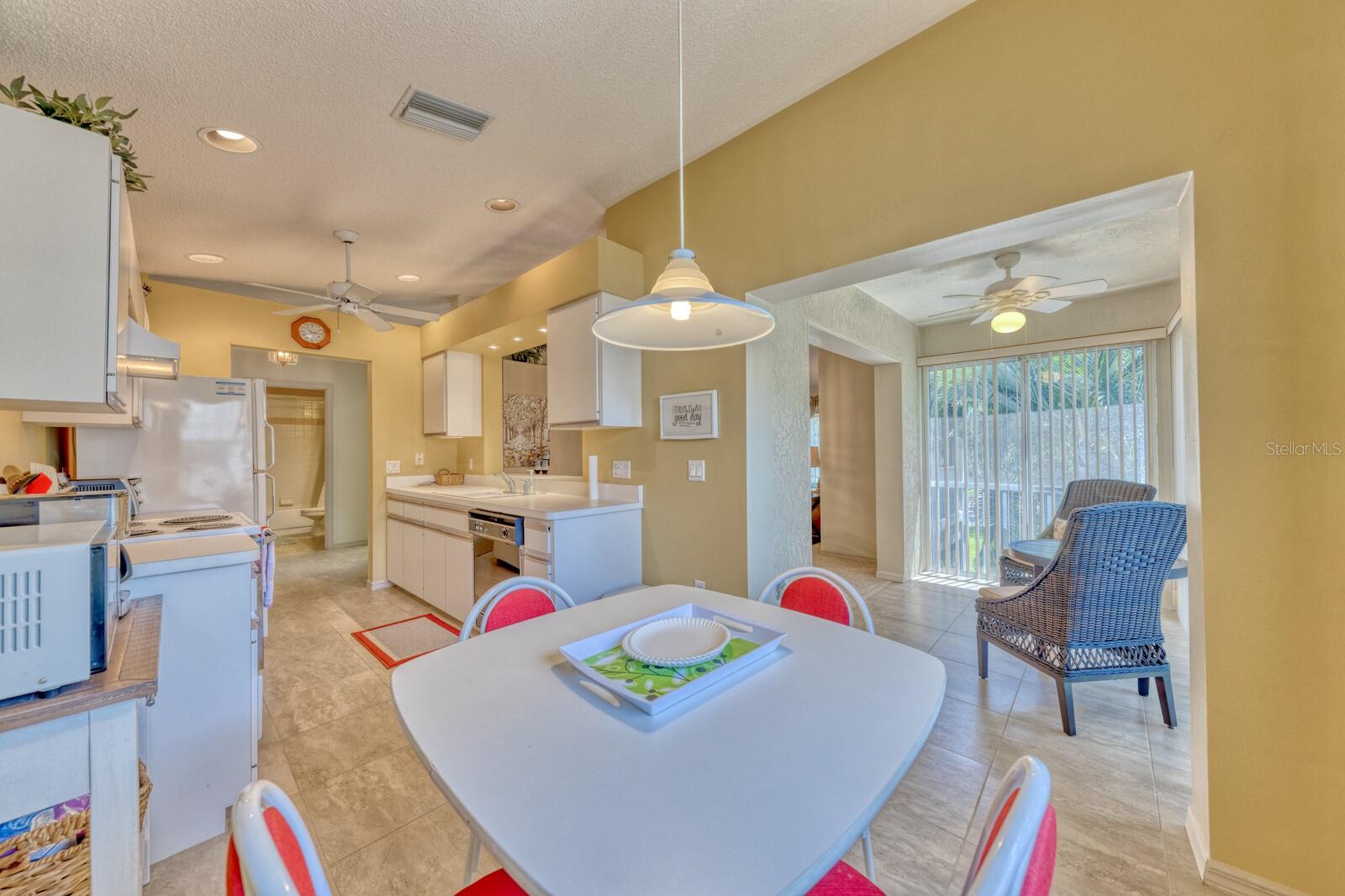 5634 SHEFFIELD GREENE CIR #18, SARASOTA, FL, 34235