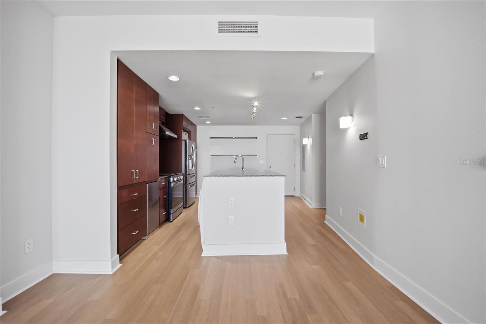 1208 E KENNEDY BLVD #1121, TAMPA, FL, 33602