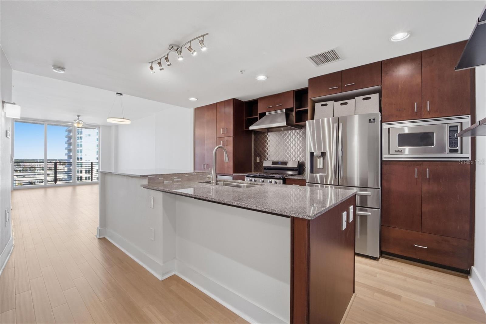 1208 E KENNEDY BLVD #1121, TAMPA, FL, 33602