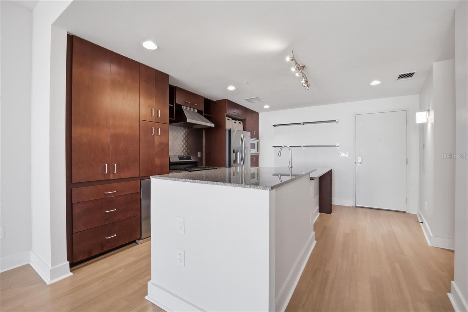 1208 E KENNEDY BLVD #1121, TAMPA, FL, 33602