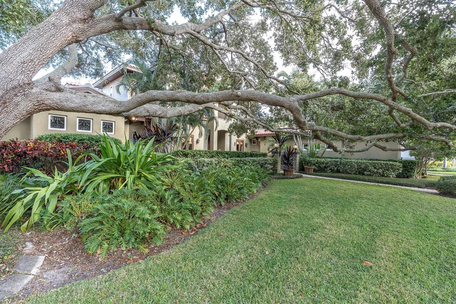 10221 GOLDEN EAGLE DR, LARGO, FL, 33778