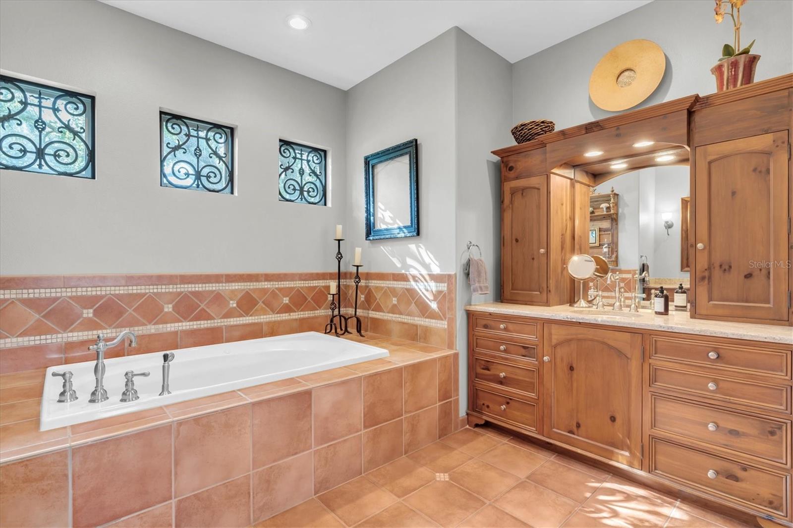 10221 GOLDEN EAGLE DR, LARGO, FL, 33778