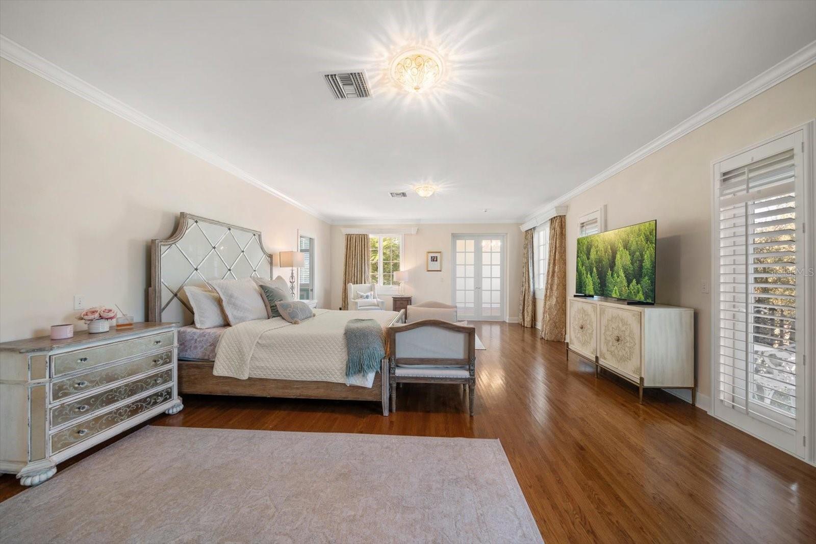 TB8449464 Property Photo