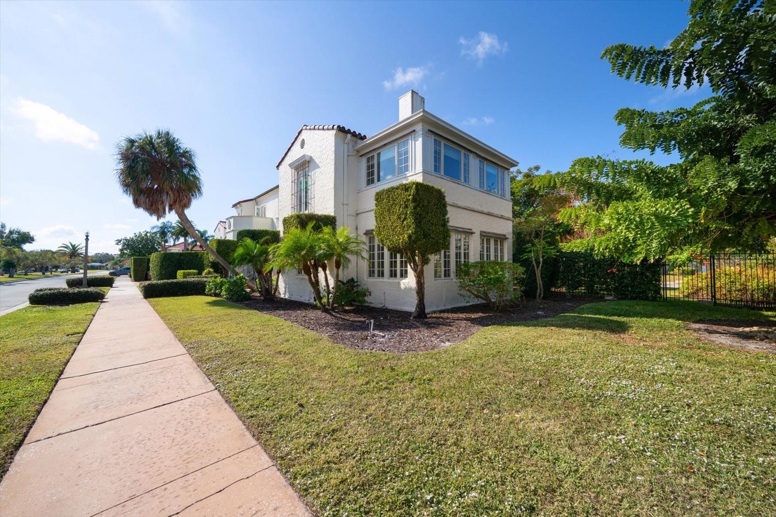 TB8449464 Property Photo