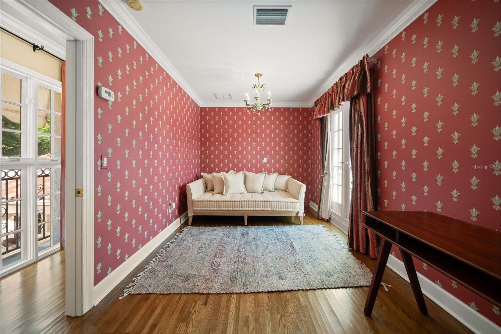 TB8449464 Property Photo