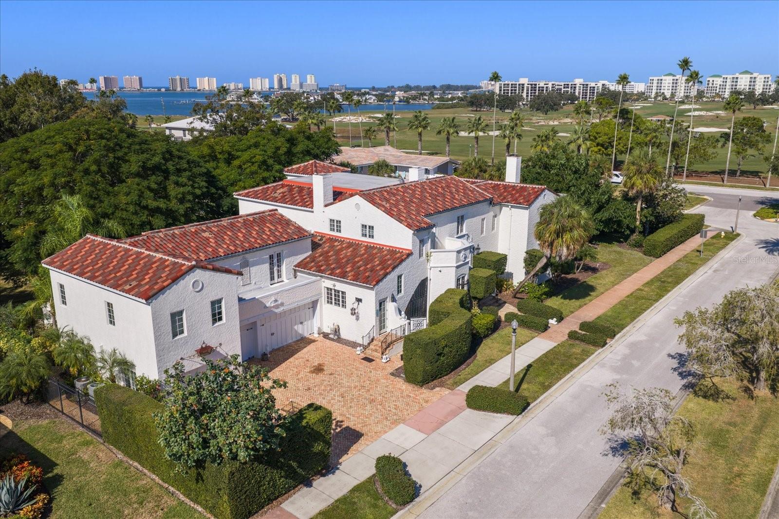 TB8449464 Property Photo