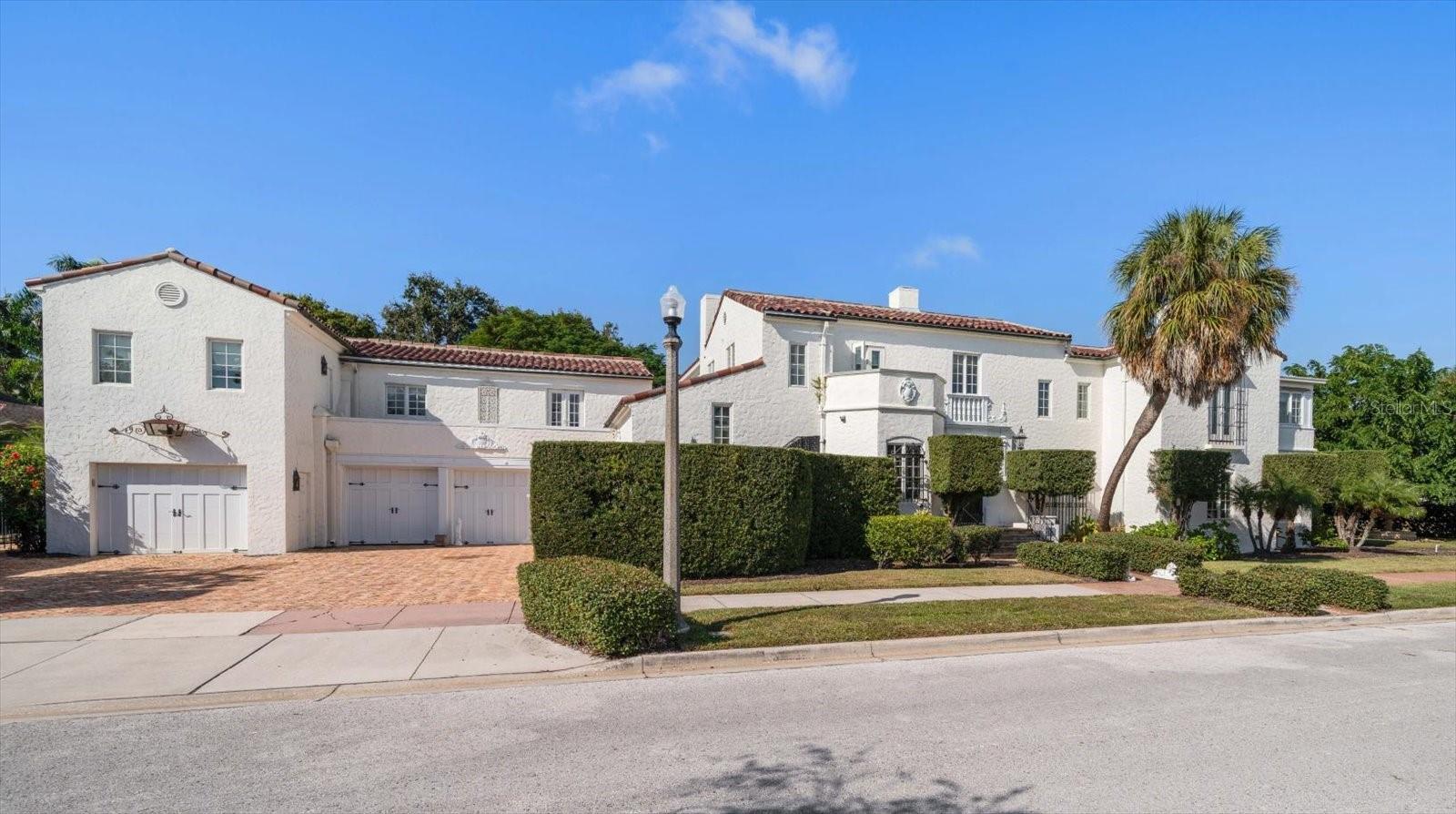 TB8449464 Property Photo