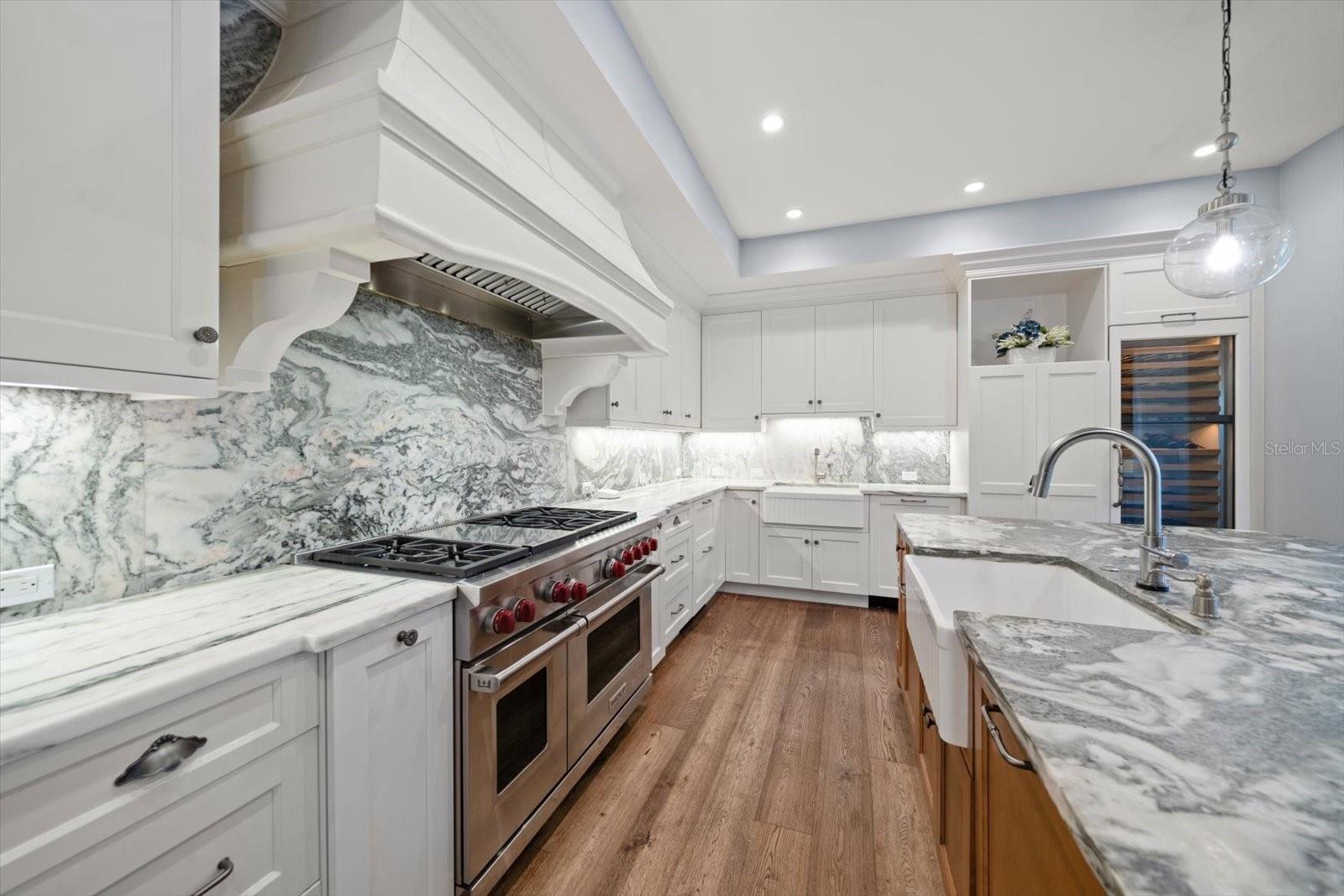 TB8449464 Property Photo