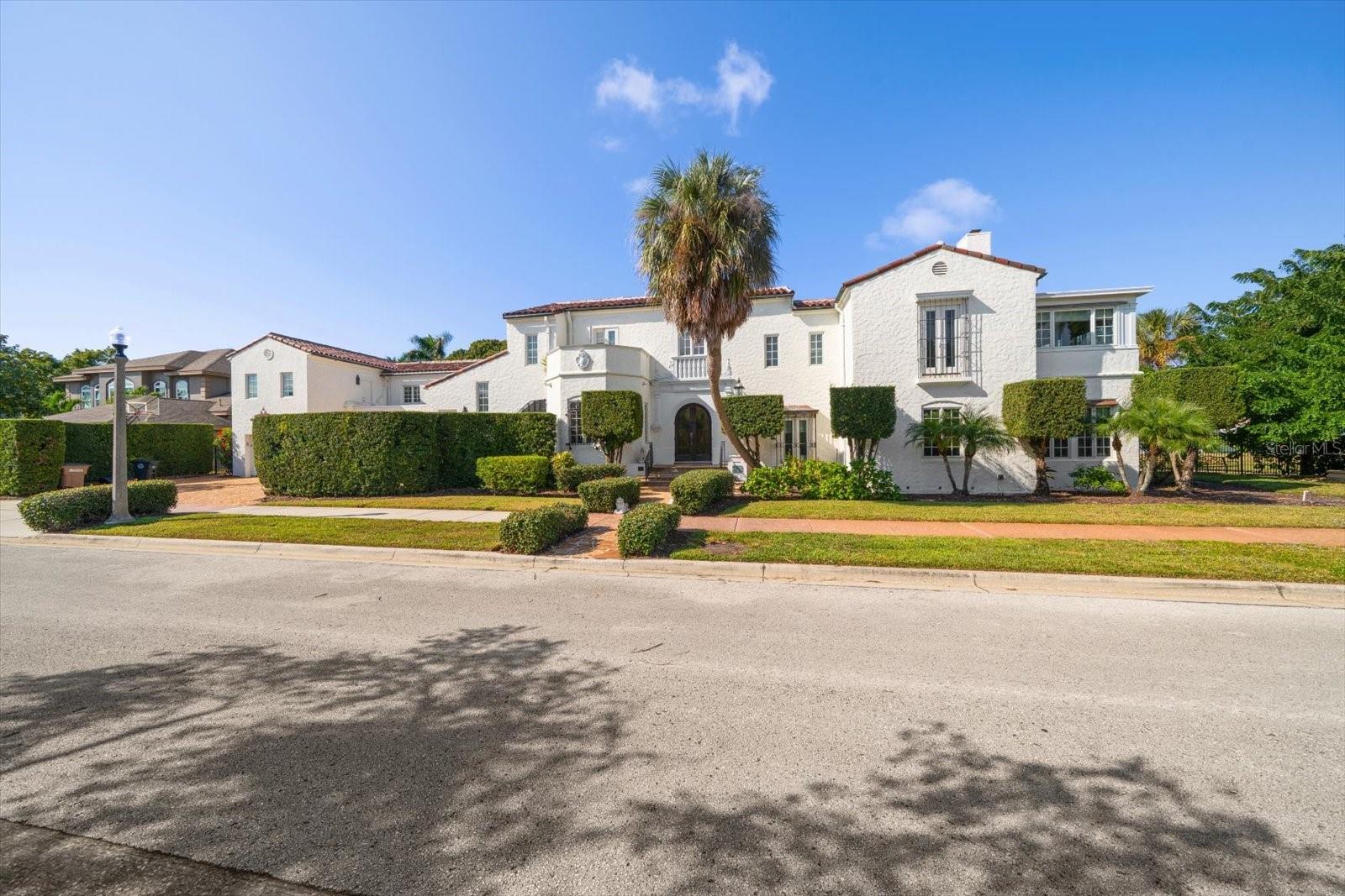 TB8449464 Property Photo