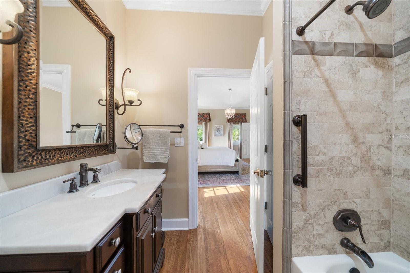 TB8449464 Property Photo