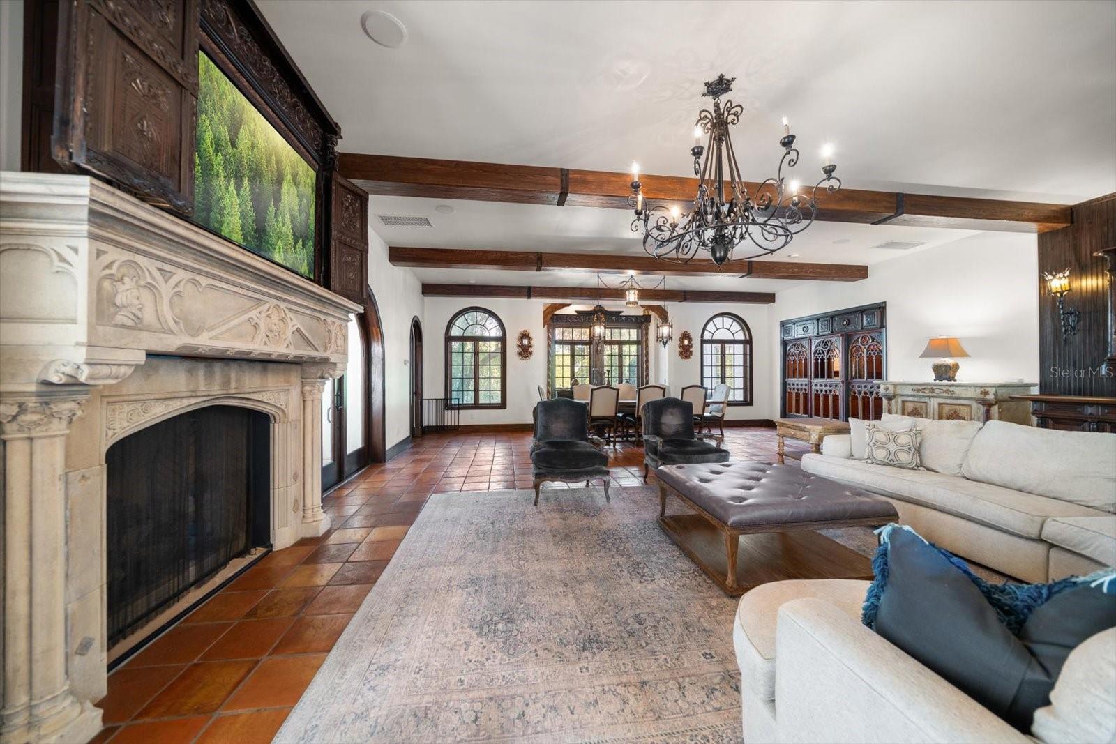 TB8449464 Property Photo